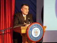 Dr Ara Iskigian